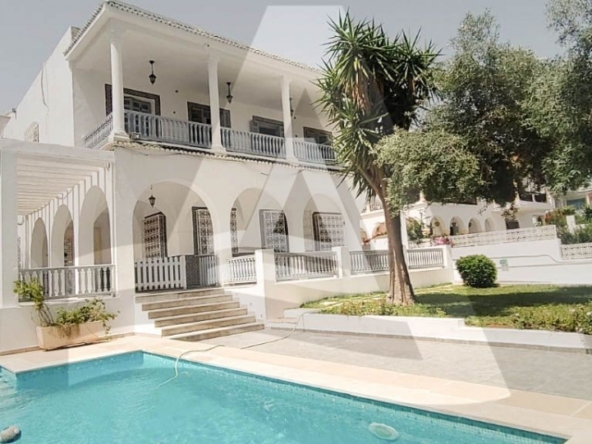 location d'une villa avec piscine vue sur mer a la Marsa image 0