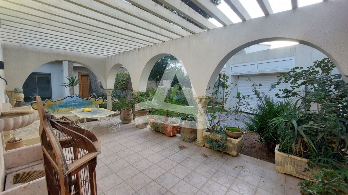 A louer Villa avec jardin à Carthage image 10