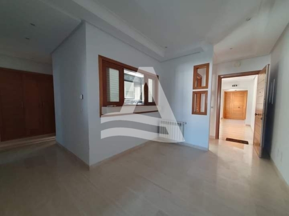 location d'un appartement à la marsa image 0
