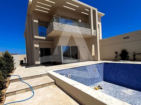 une villa a vendre à gammarth image 0