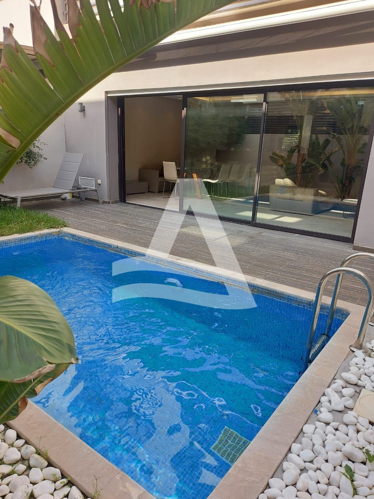 A vendre une villa à la soukra image 0