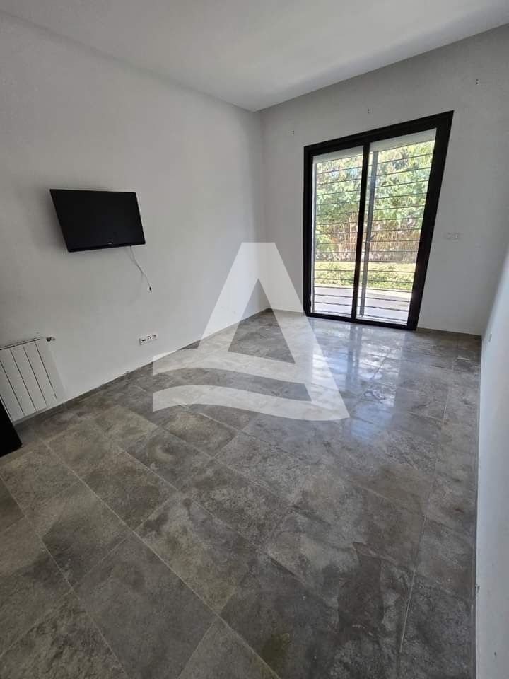 Agréable appartement S2 avec jardin à louer image 3