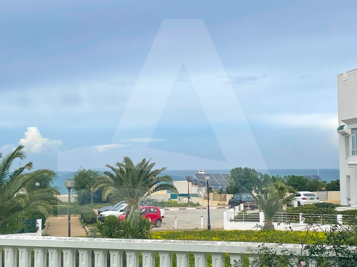 Location d'un appartement S+3 Meublé avec une terrasse vue mer à Gammarth image 11