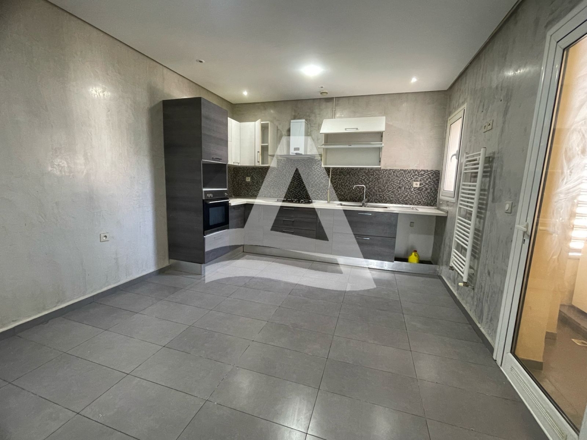 Location appartement avec piscine au lac 2 image 3
