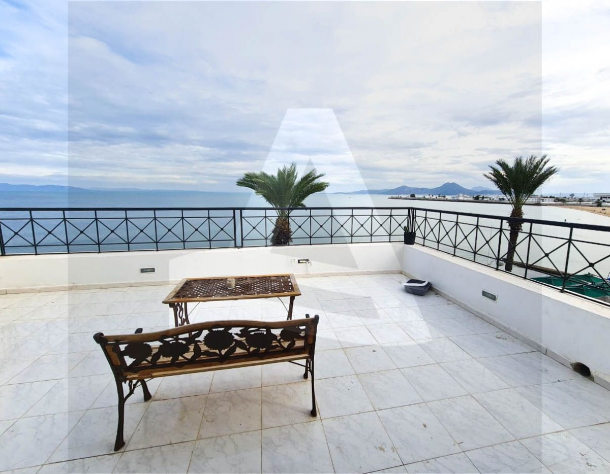 A louer un appartement S2 a la goulette vue mer image 2