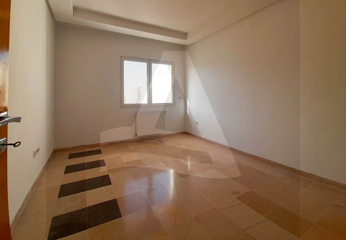 A louer un appartement S4 à la marsa image 2