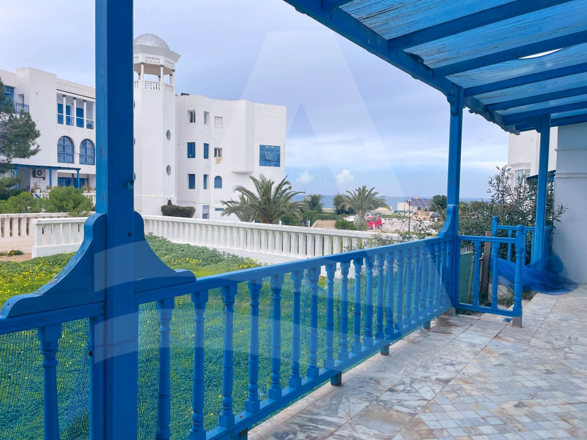 Location d'un appartement S+3 Meublé avec une terrasse vue mer à Gammarth image 6