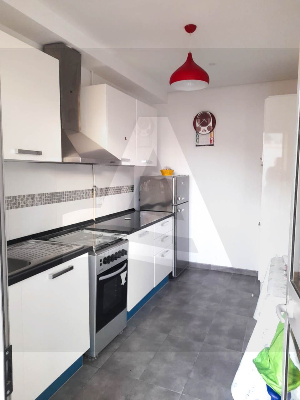 location d'un superbe appartement s1 à kheireddine image 4