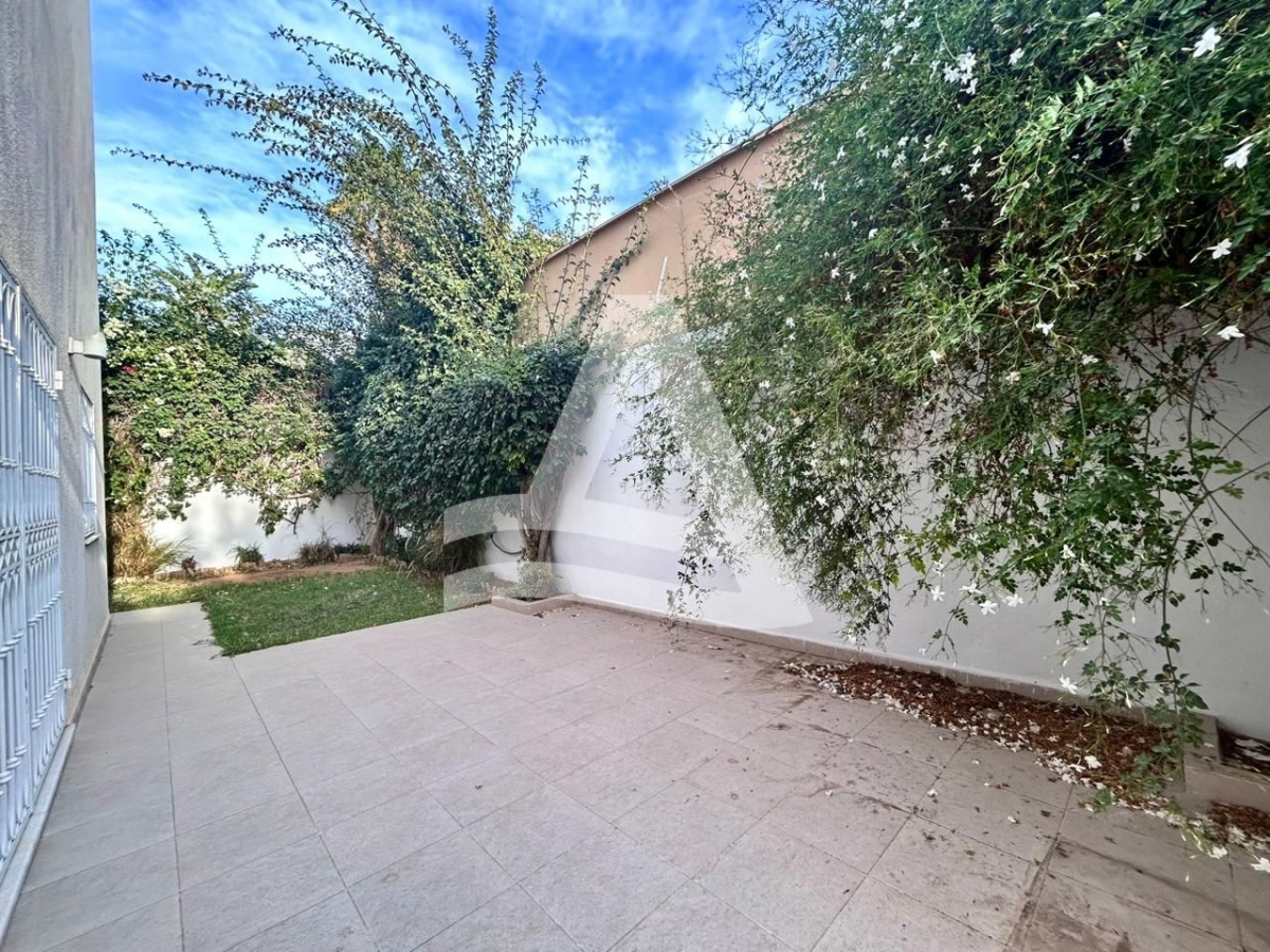location d'un Triplex S3 à la marsa image 1