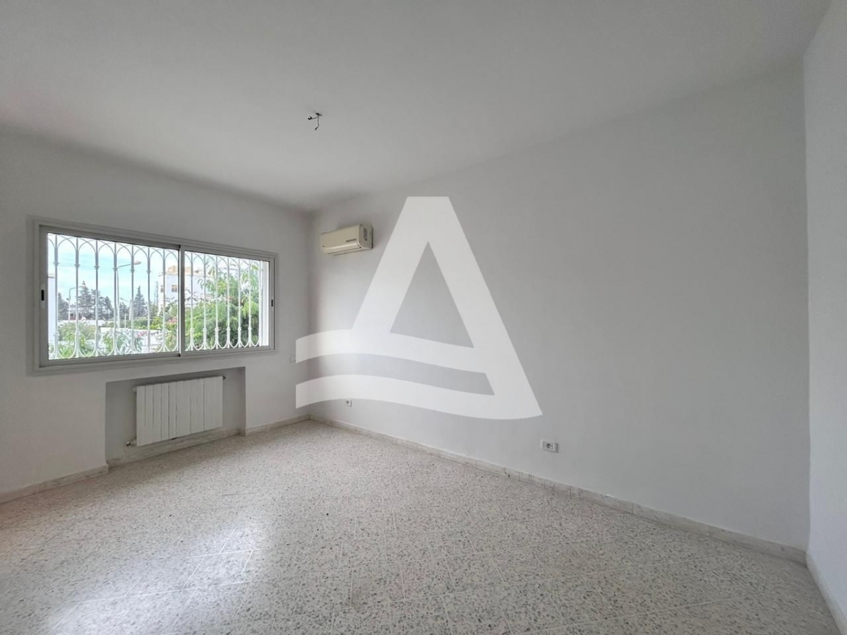 location d'un Triplex S3 à la marsa image 3