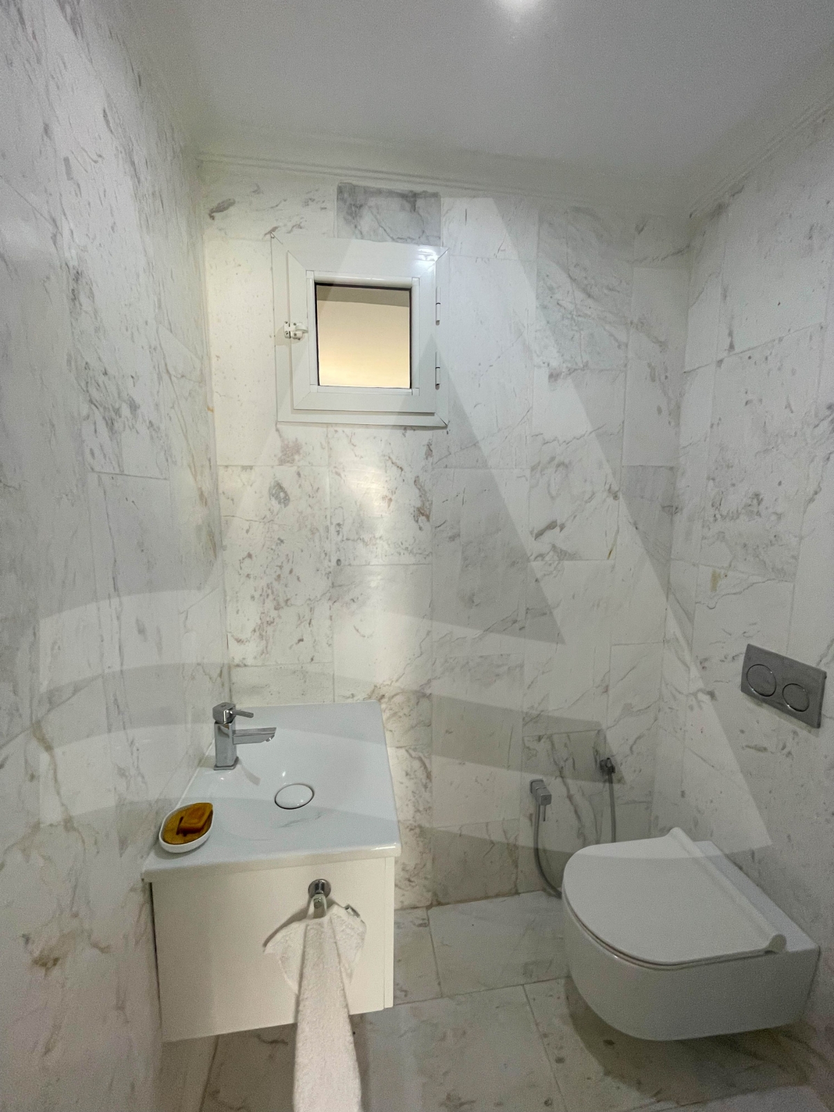 Un charmant appartement vue mer à louer à Gammarth image 6