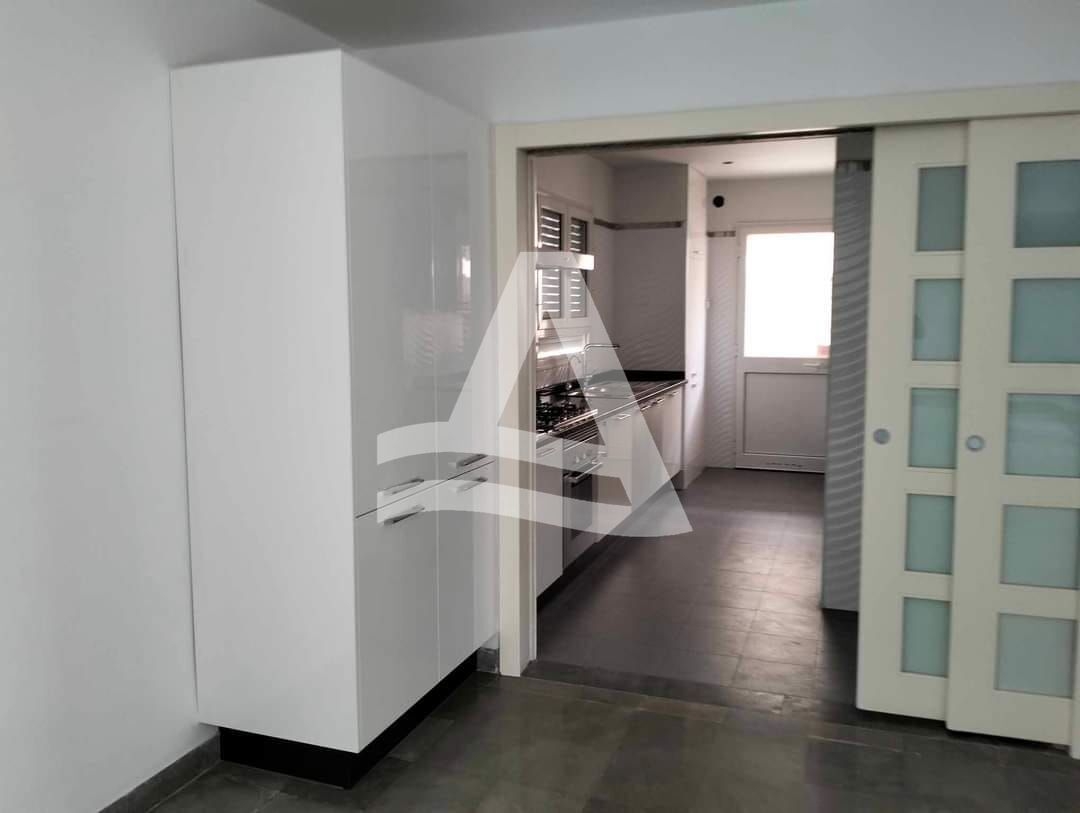 une villa a vendre a la soukra image 5