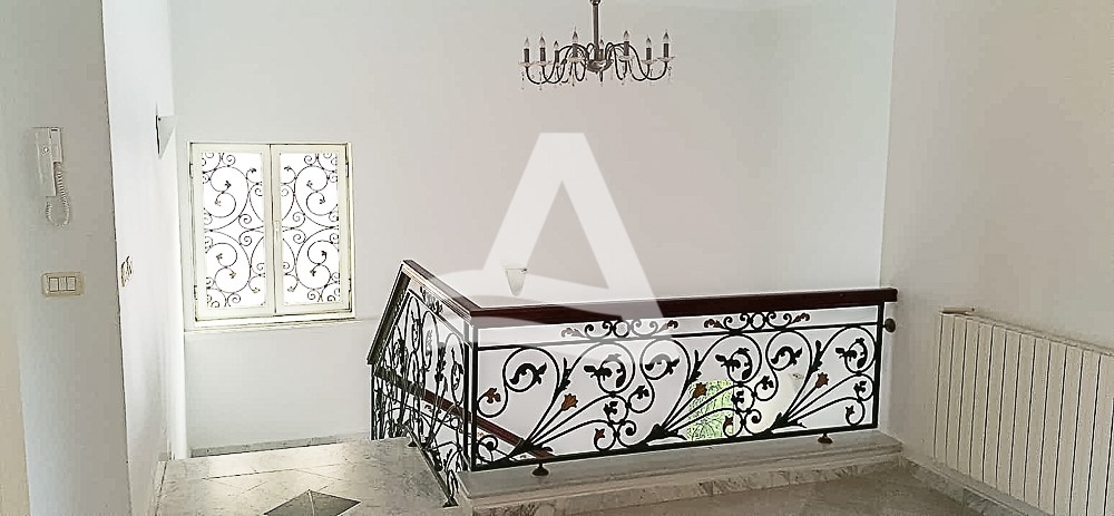 Villa à louer à la marsa image 2