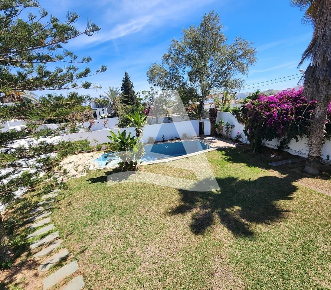 Villa en S+5 pour la location image 0