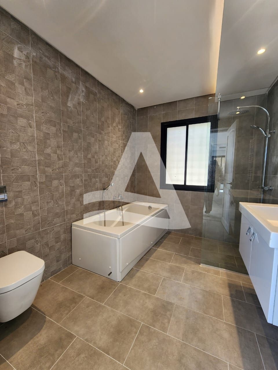Villa en S+5 pour la location image 6