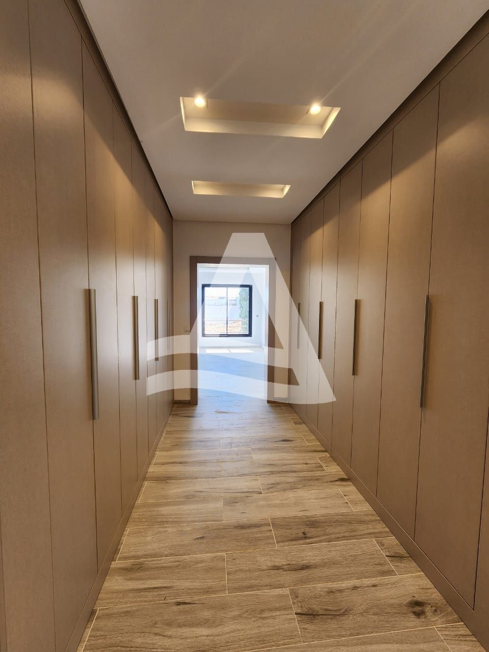 Villa en S+5 pour la location image 8