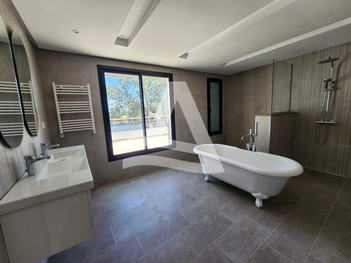 Villa en S+5 pour la location image 11