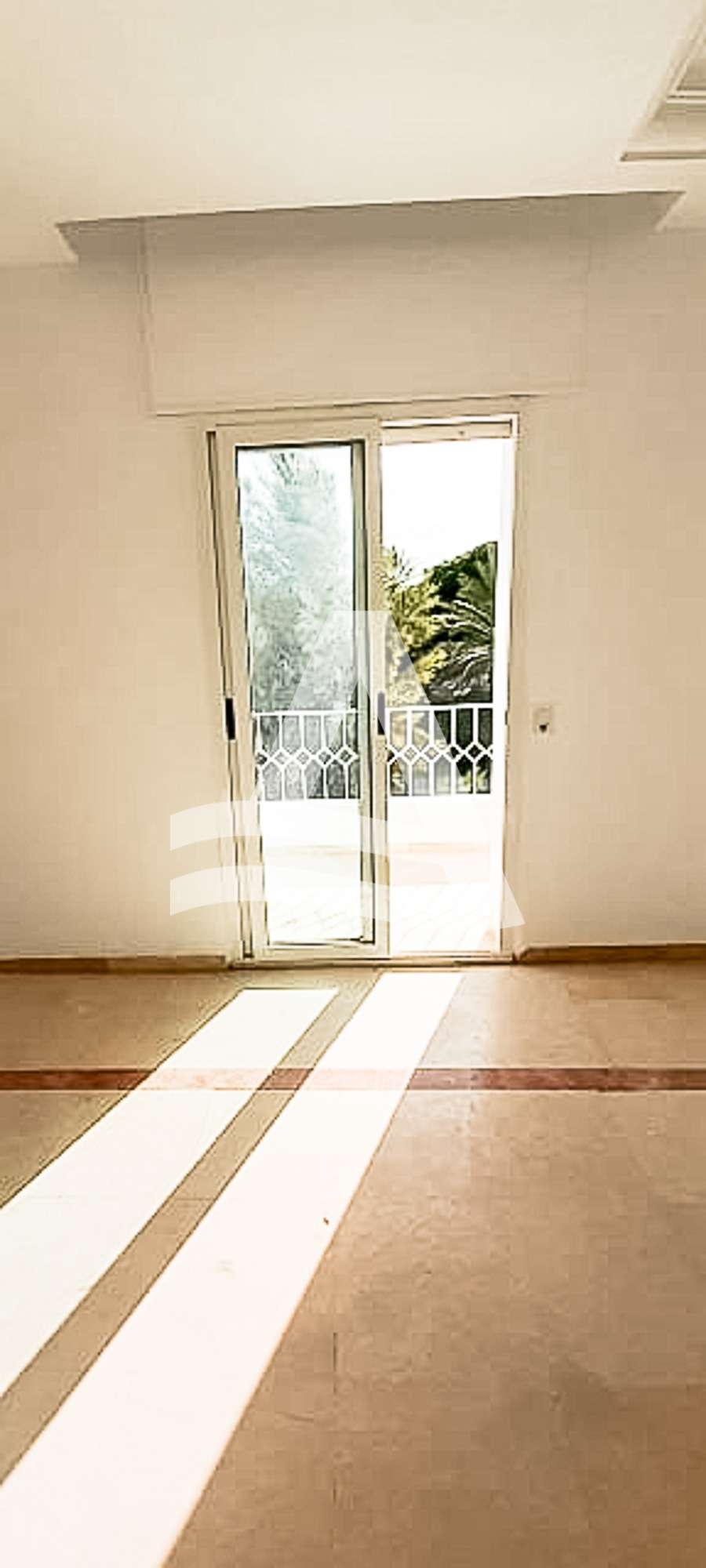 Appartement à louer à la marsa image 1