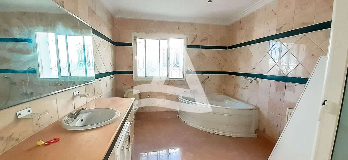 Appartement à louer à la marsa image 10