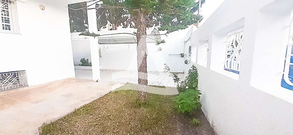 Appartement à louer à la marsa image 0
