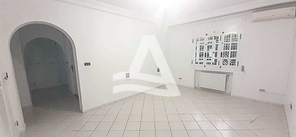 Appartement à louer à la marsa image 3