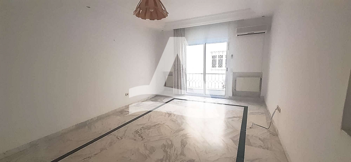 Appartement à louer à la marsa image 11
