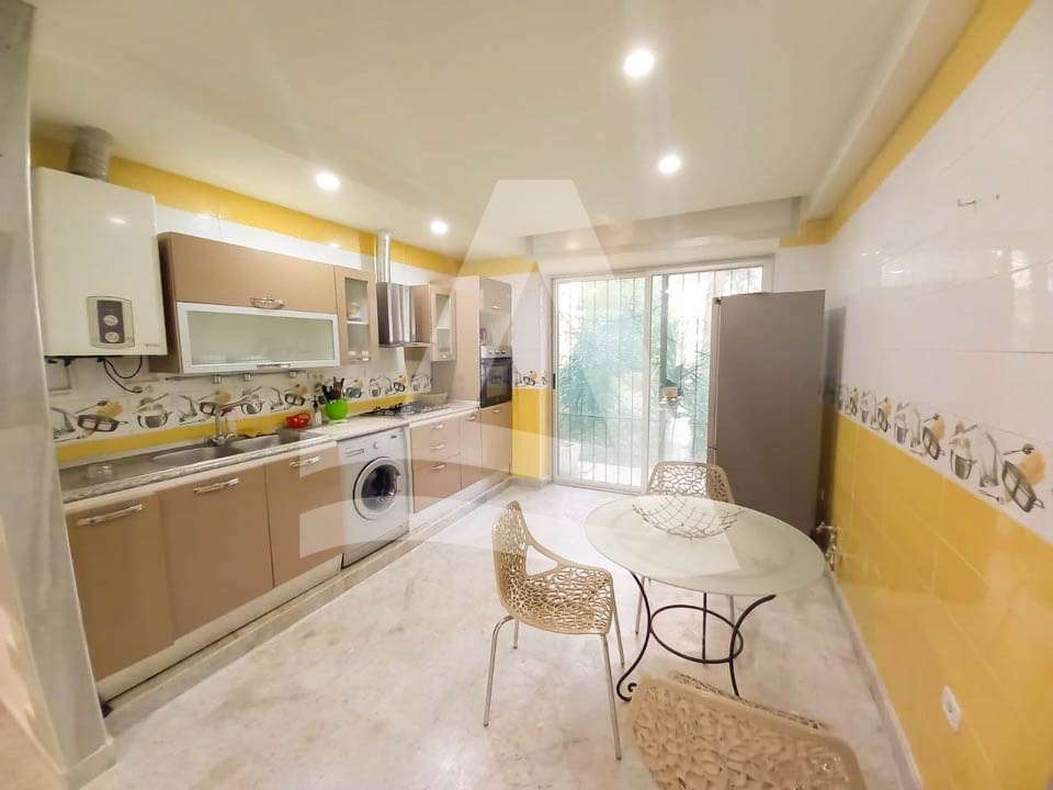 Appartement à louer à la marsa image 1