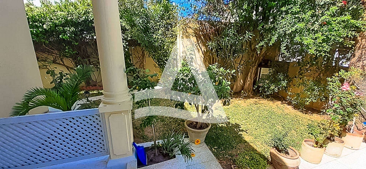 location d'une villa à la marsa image 0
