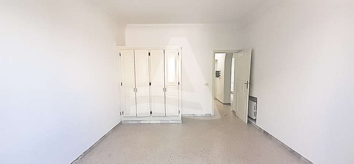 Location Villa  la Marsa image 1