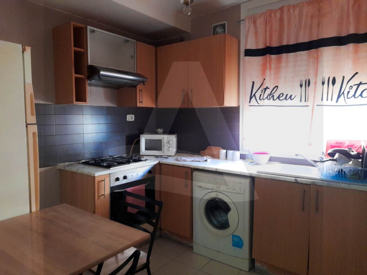 A louer un rez-de-chaussée d'une villa meublée image 4