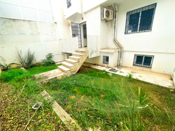 Location d'un duplex vide avec jardin image 0