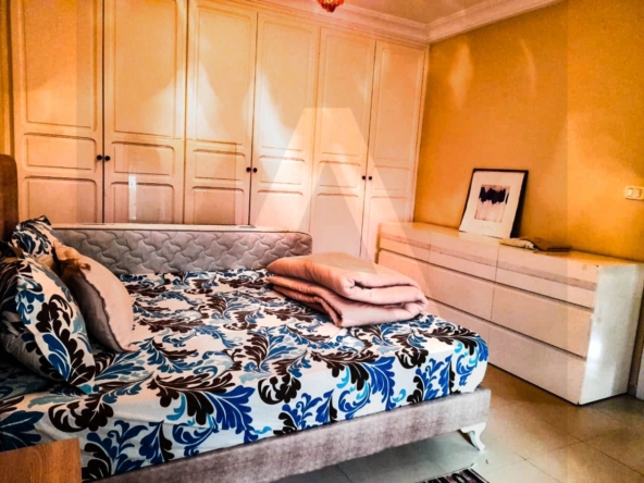 A louer un rez-de-chaussée d'une villa meublée image 0