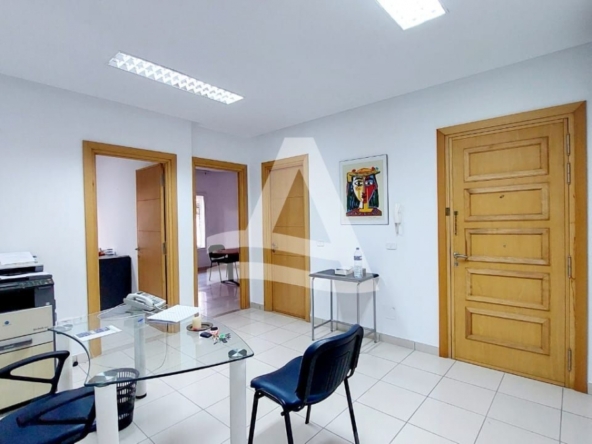 Location d'un bureau en Hall+2 à Marsa Ville image 0