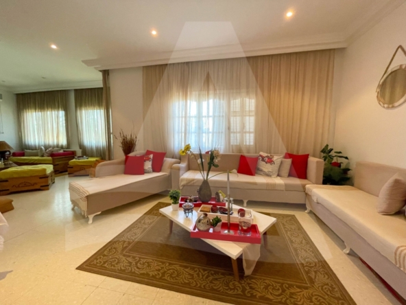 Location d'un étage de villa meublé ( ou vide ) à la Marsa image 0