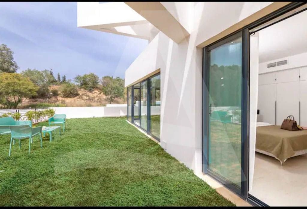 Location d'une splendide villa meublée  à Gammarth image 4