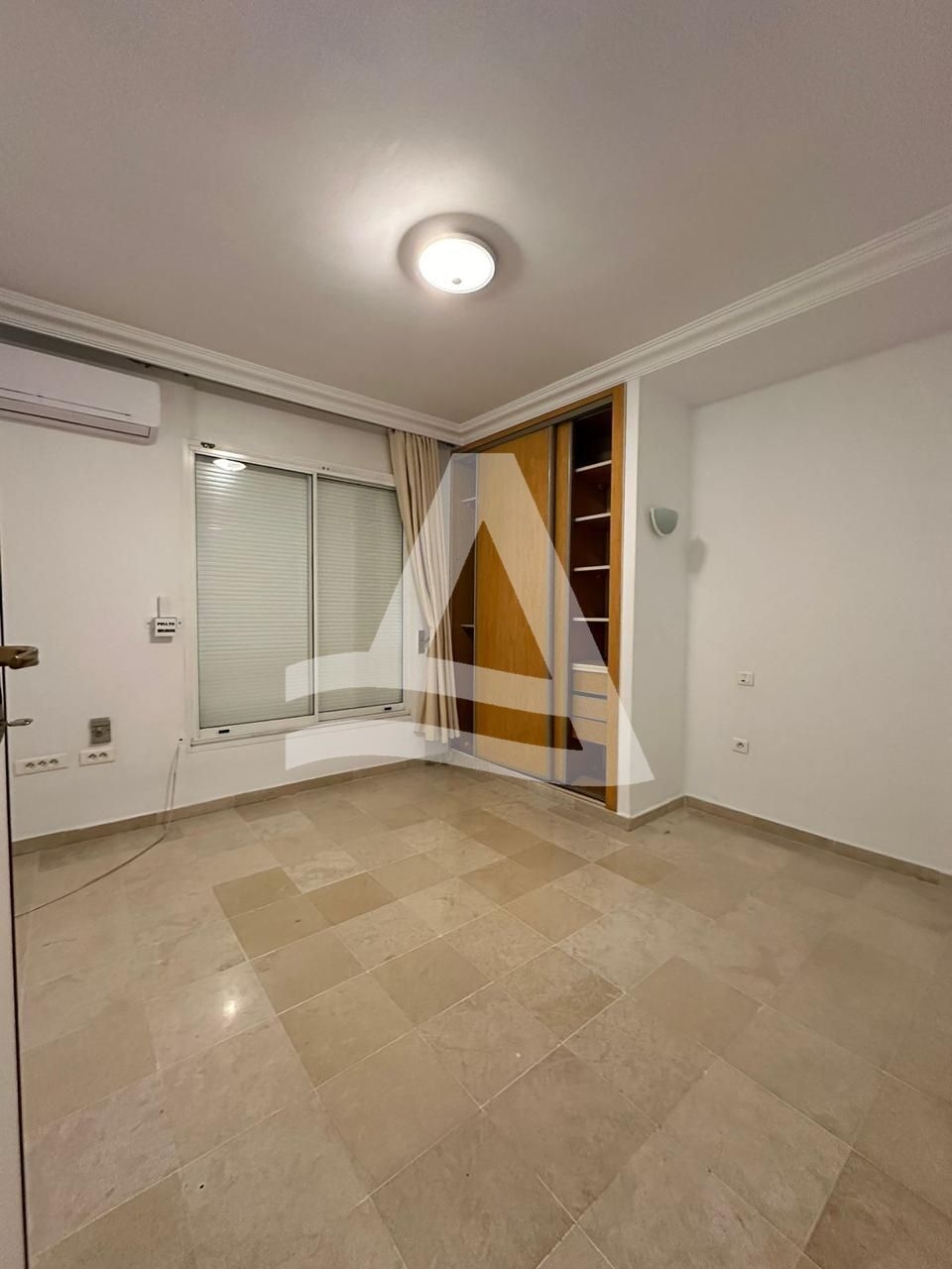 A louer villa S6 à la marsa image 8