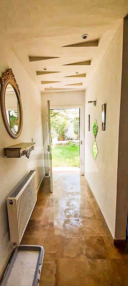 Appartement vide S+2 à louer à la marsa image 5