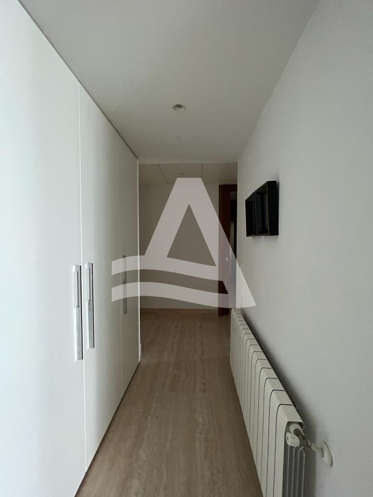 A vendre Appartement avec piscine au lac 2 image 5