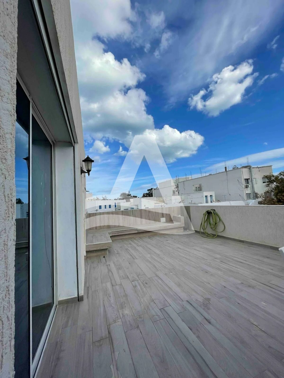 Appartement S2 meublé avec terrasse au cœur de la Marsa image 0
