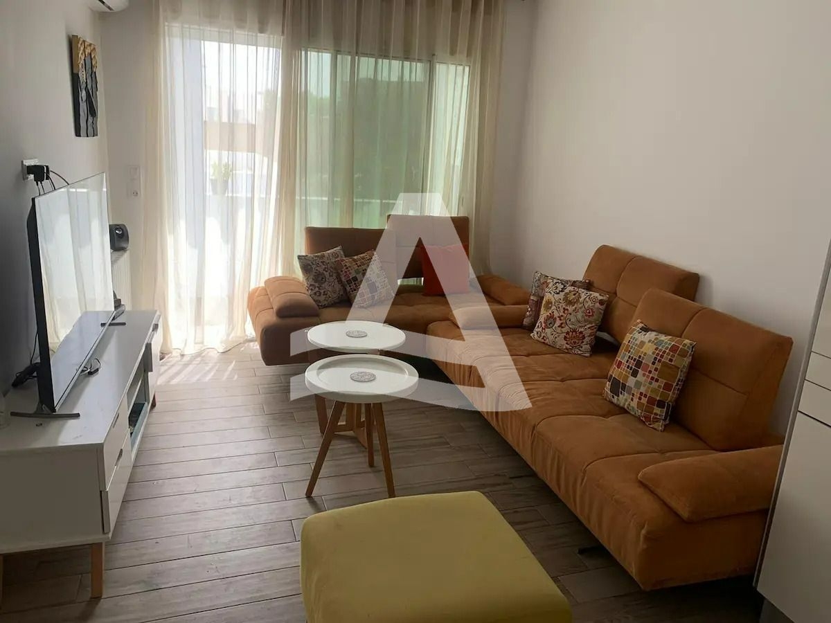 Appartement S2 meublé avec terrasse au cœur de la Marsa image 1