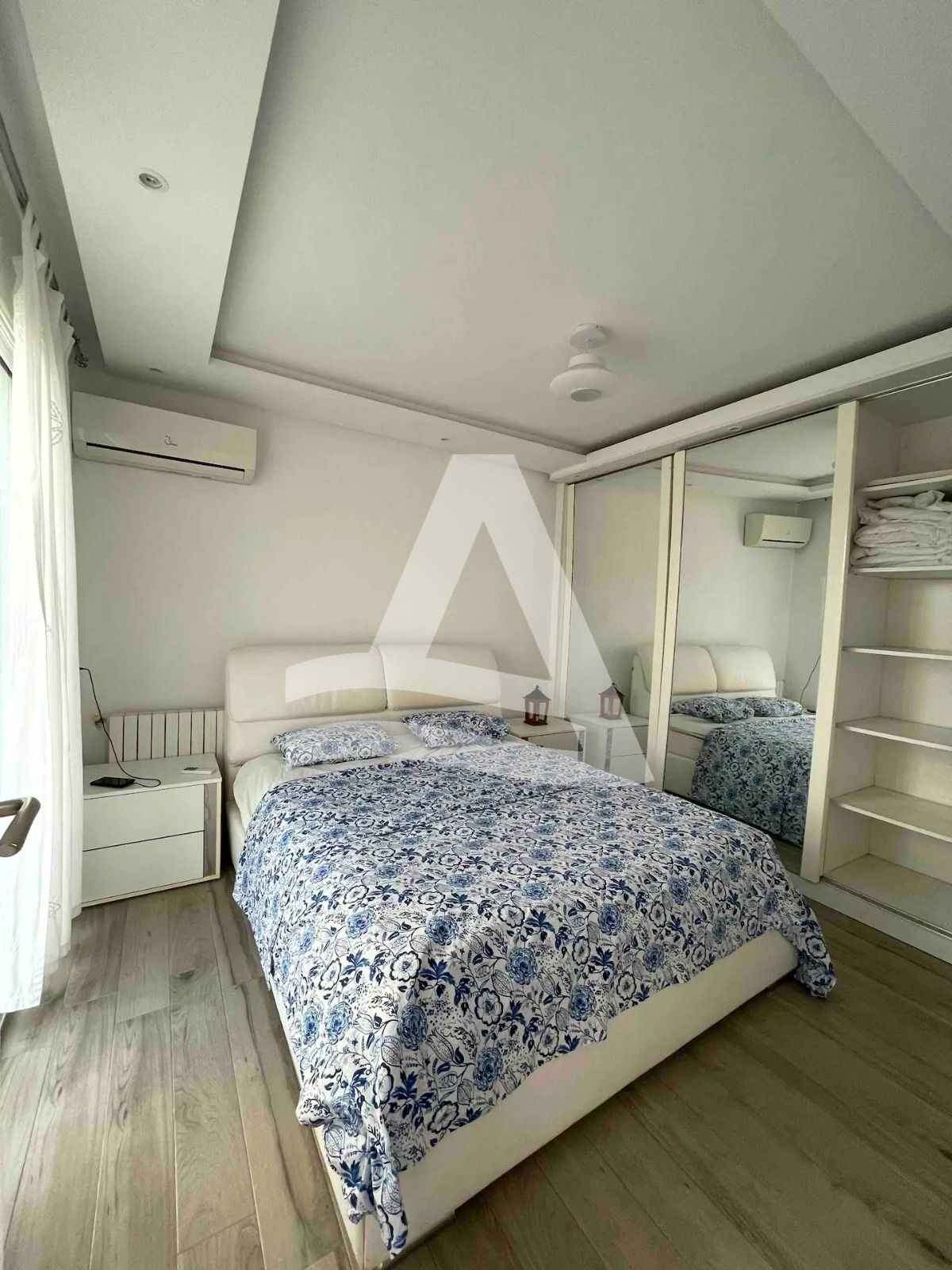 Appartement S2 meublé avec terrasse au cœur de la Marsa image 3
