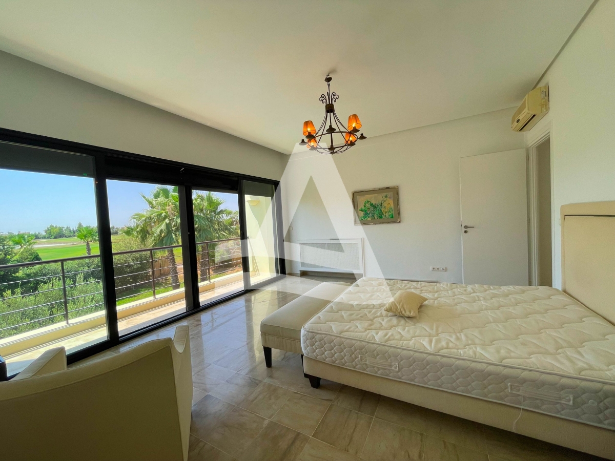 Location d'une villa semi meublée à Gammarth image 1