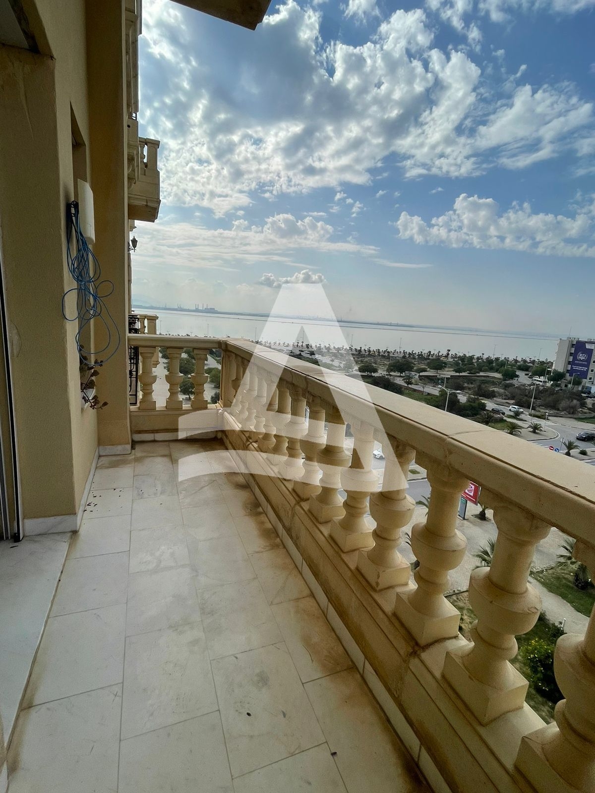 Location Appartement meuble au lac 2 image 0
