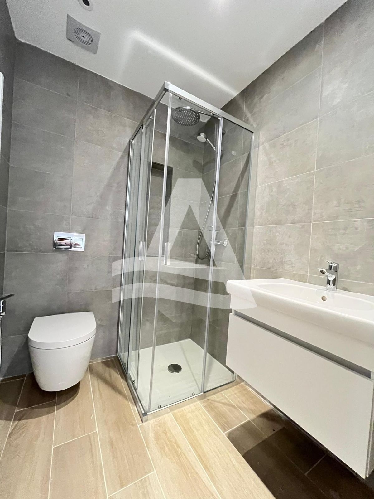 A louer appartement a Ain zaghouen nord image 4