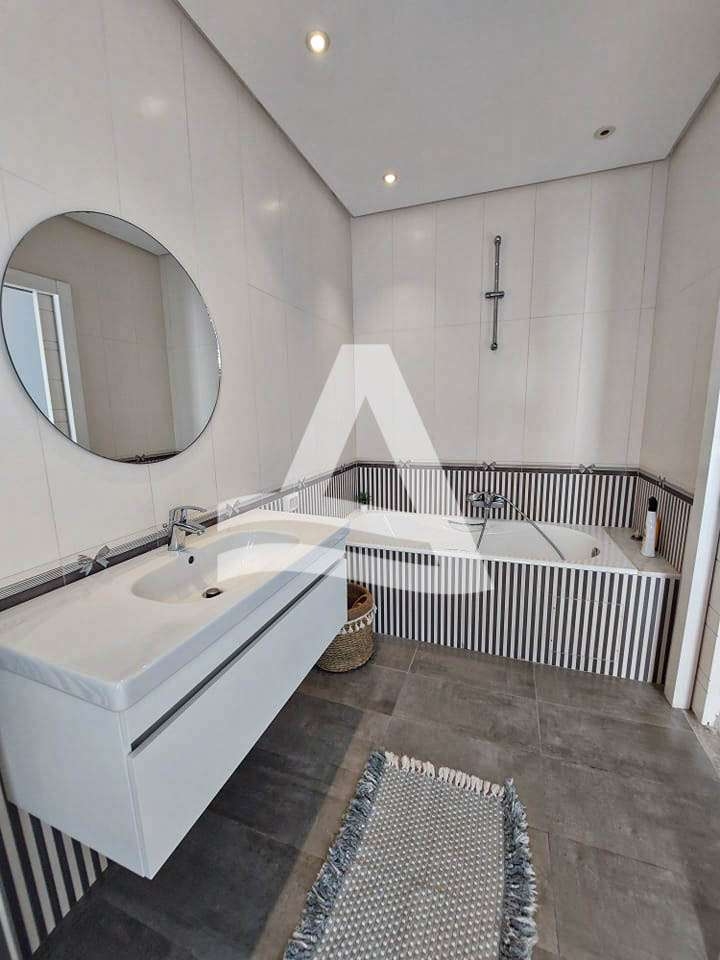 A louer une villa meublé à Gammarth image 11