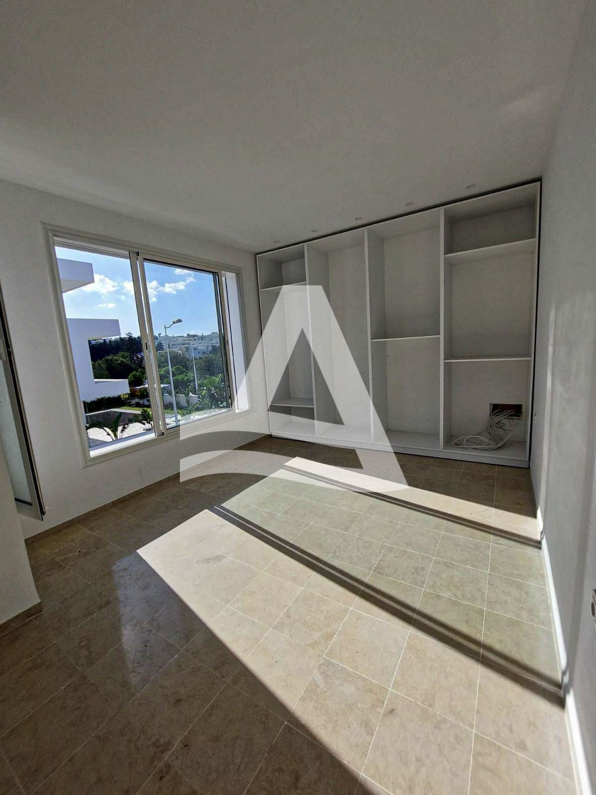 A louer une villa NEUVE à Gammarth image 6