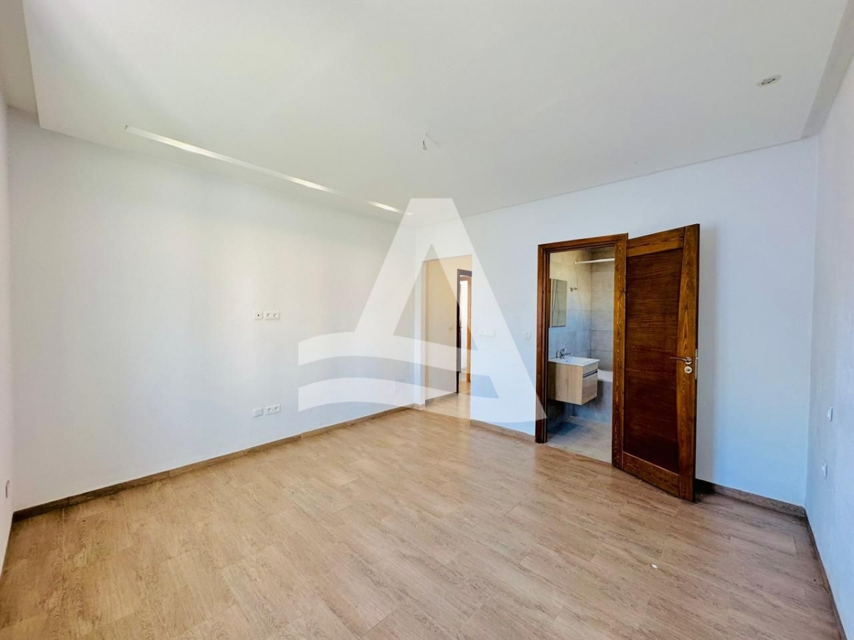 Appartement S3 prés du lycée cailloux image 1