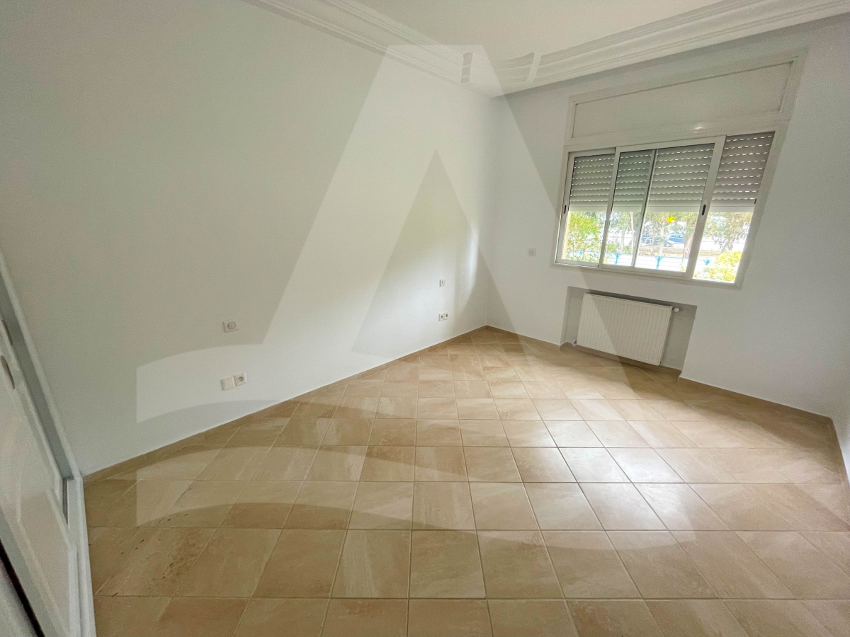 Location d'un étage de villa  s3 vide à la Marsa image 1