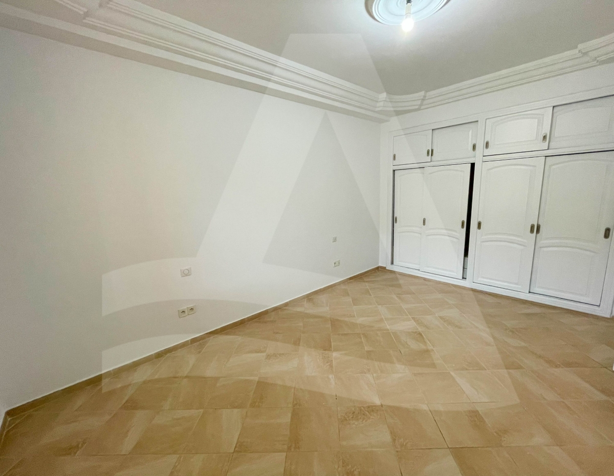 Location d'un étage de villa  s3 vide à la Marsa image 9