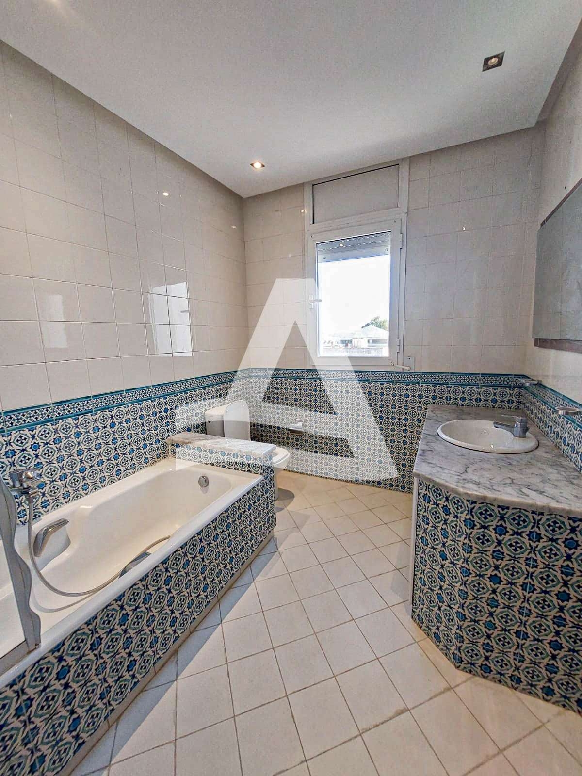 location villa à gammarth image 7